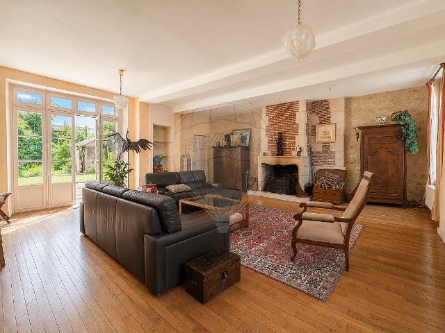 Maison 12 pièces 306 m²