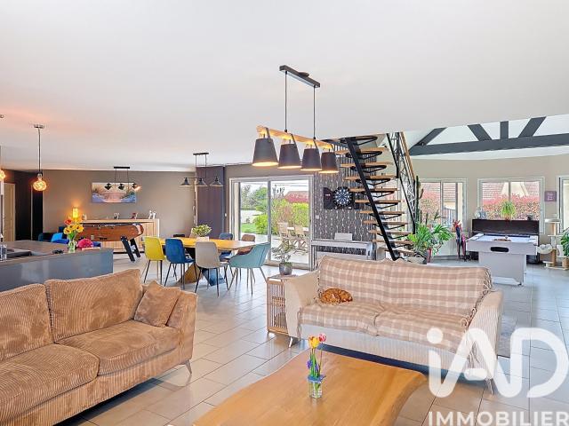 Maison 12 pièces 310 m²