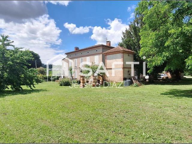 Maison 12 pièces 310 m²