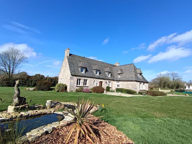 Maison 12 pièces 310 m²