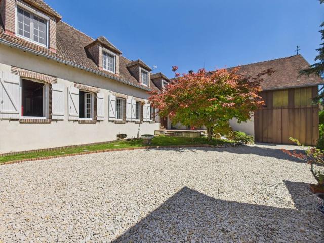 Maison 12 pièces 310 m²