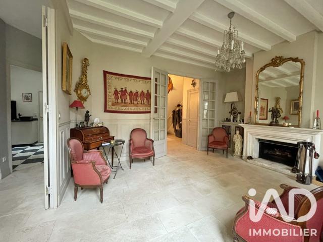 Maison 12 pièces 311 m²