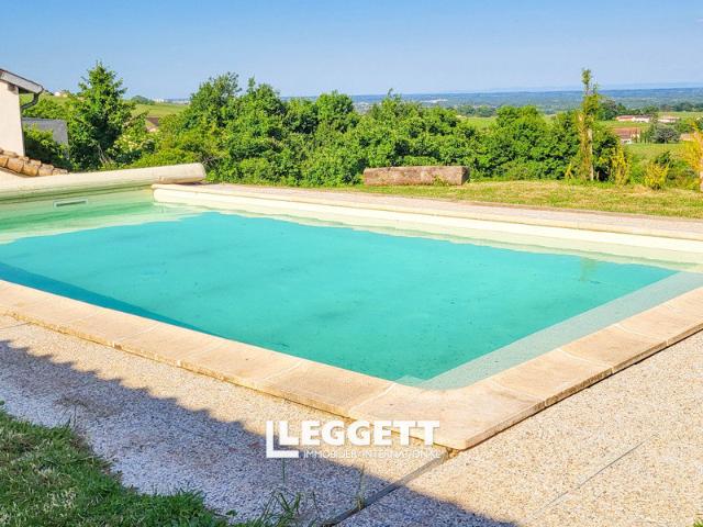 Maison 12 pièces 311 m²
