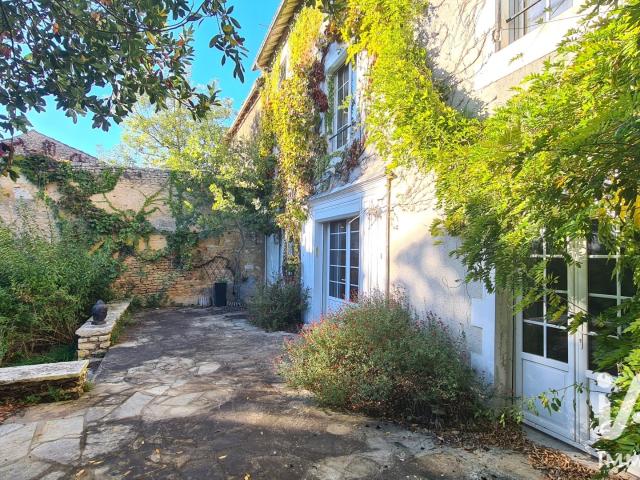 Maison 12 pièces 312 m²