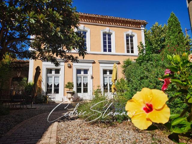 Maison 12 pièces 317 m²