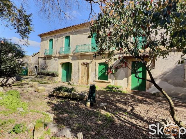 Maison 12 pièces 317 m²
