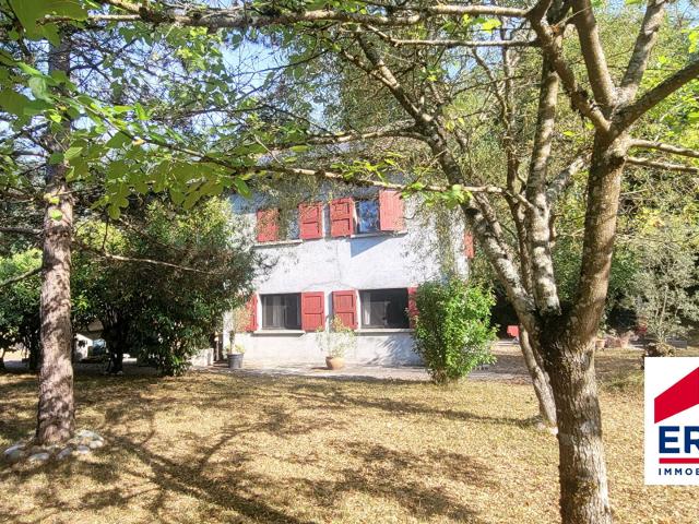 Maison 12 pièces 317 m²