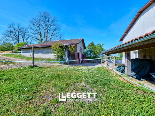 Maison 12 pièces 318 m²