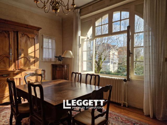 Maison 12 pièces 319 m²