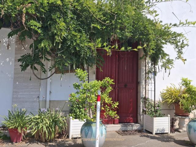 Maison 12 pièces 323 m²