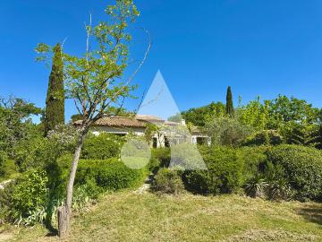 Maison 12 pièces 323 m²