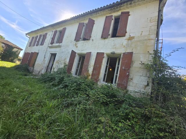 Maison 12 pièces 320 m²