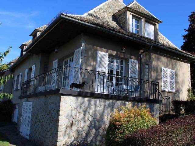 Maison 12 pièces 320 m²