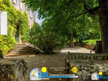 Maison 12 pièces 320 m²