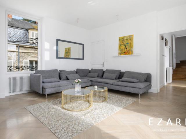 Maison 12 pièces 320 m²