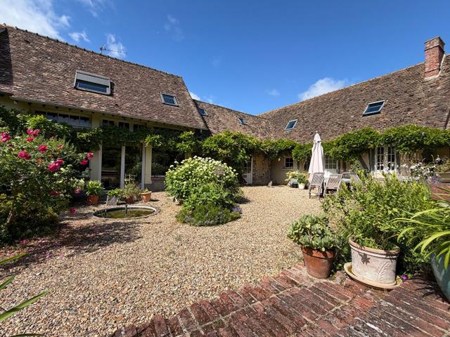 Maison 12 pièces 322 m²