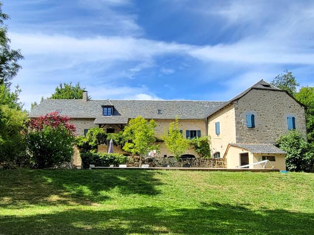 Maison 12 pièces 327 m²