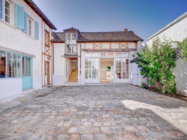 Maison 12 pièces 325 m²