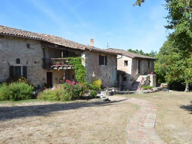 Maison 12 pièces 330 m²