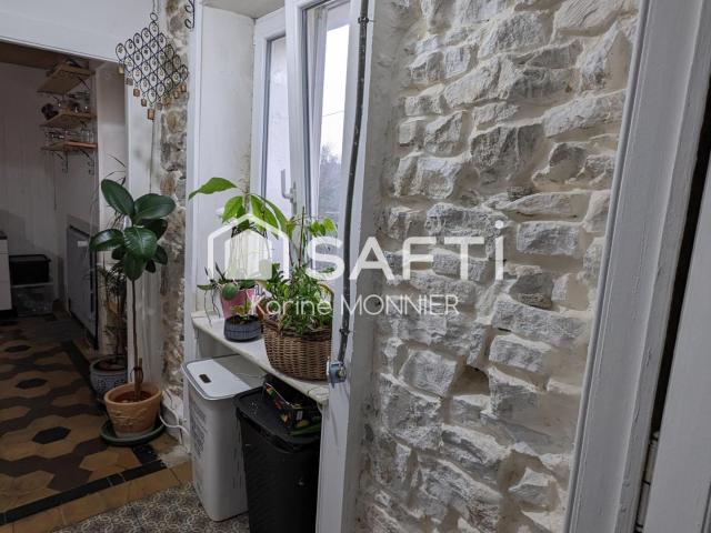 Maison 12 pièces 330 m²