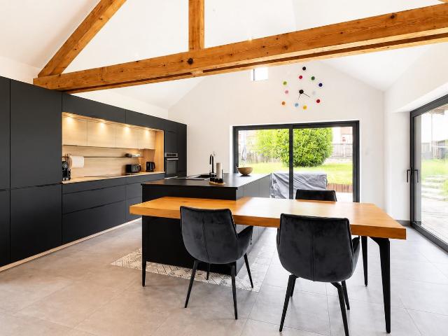 Maison 12 pièces 332 m²