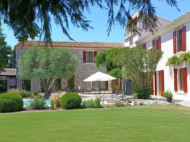 Maison 12 pièces 334 m²