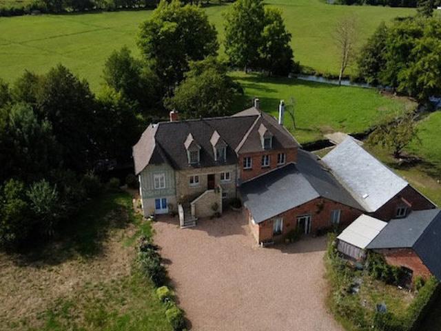 Maison 12 pièces 338 m²