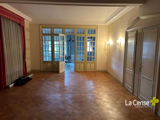 Maison 12 pièces 440 m²
