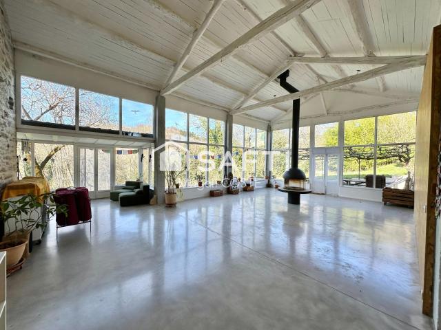 Maison 12 pièces 440 m²