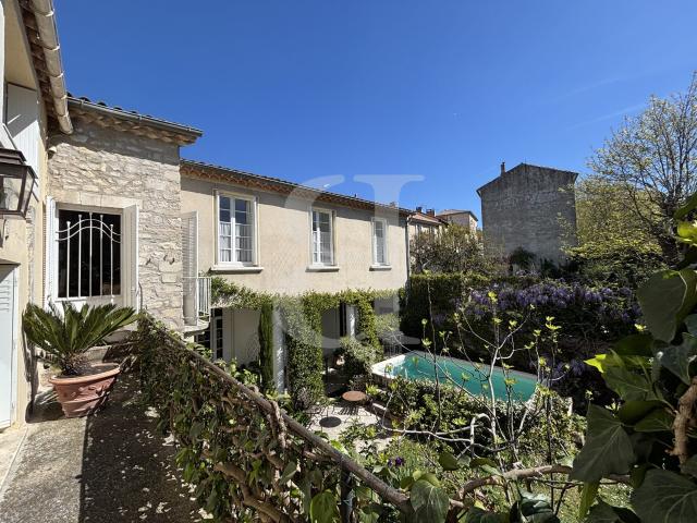Maison 12 pièces 441 m²