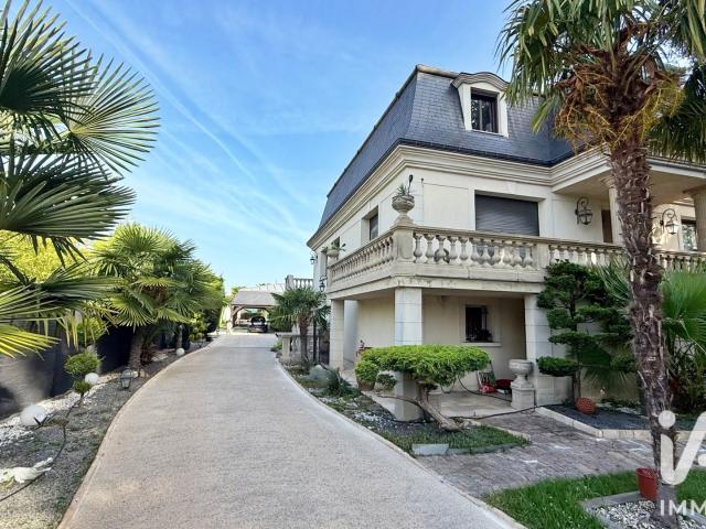 Maison 12 pièces 448 m²