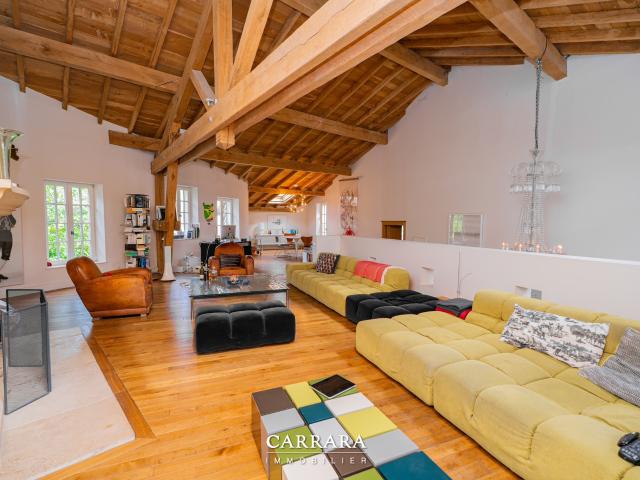 Maison 12 pièces 453 m²