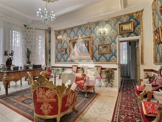 Maison 12 pièces 460 m²
