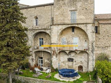Maison 12 pièces 473 m²