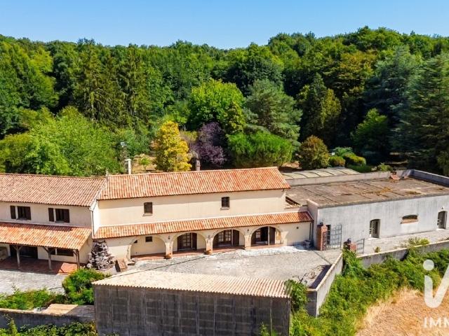 Maison 12 pièces 480 m²