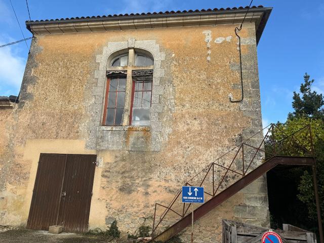Maison 12 pièces 485 m²