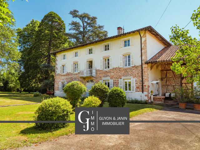 Maison 12 pièces 400 m²