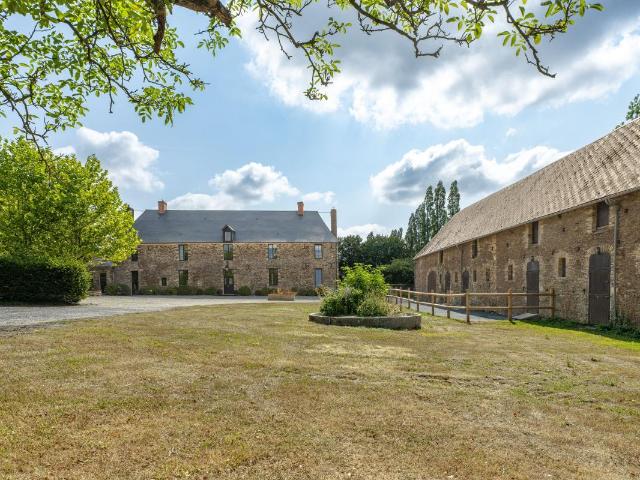 Maison 12 pièces 400 m²