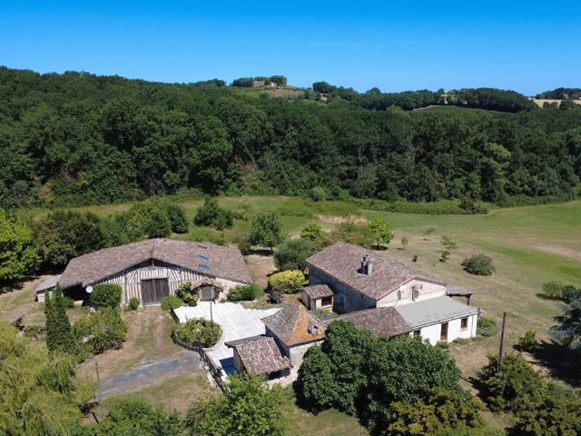 Maison 12 pièces 400 m²