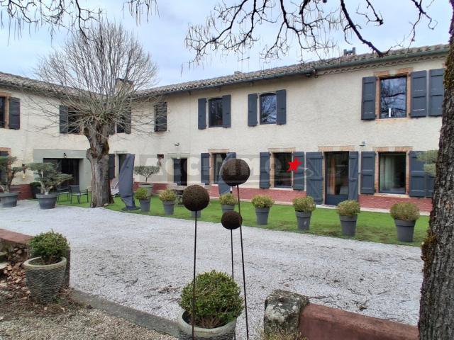 Maison 12 pièces 400 m²