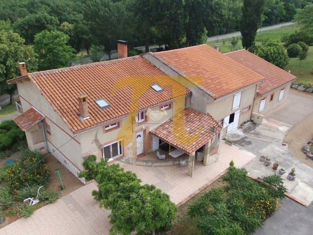Maison 12 pièces 400 m²