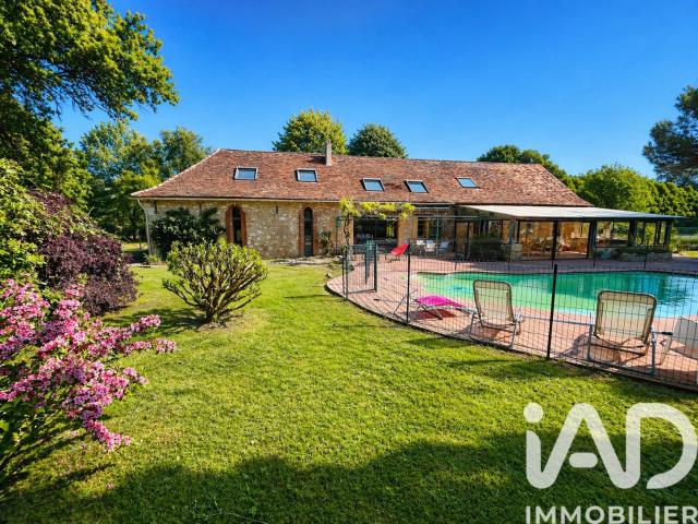Maison 12 pièces 400 m²
