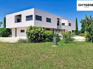 Maison 12 pièces 410 m²