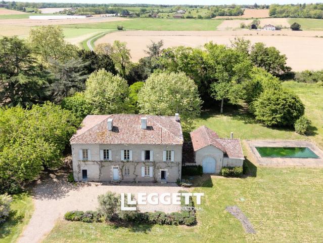 Maison 12 pièces 411 m²