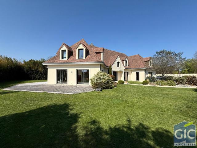 Maison 12 pièces 412 m²