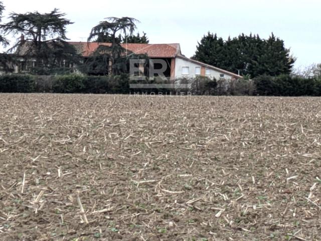 Maison 12 pièces 414 m²