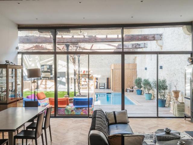 Maison 12 pièces 420 m²