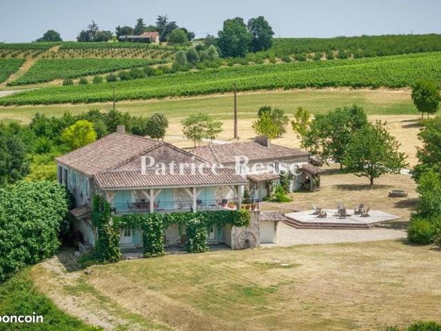 Maison 12 pièces 422 m²
