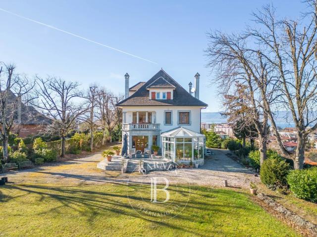 Maison 12 pièces 425 m²