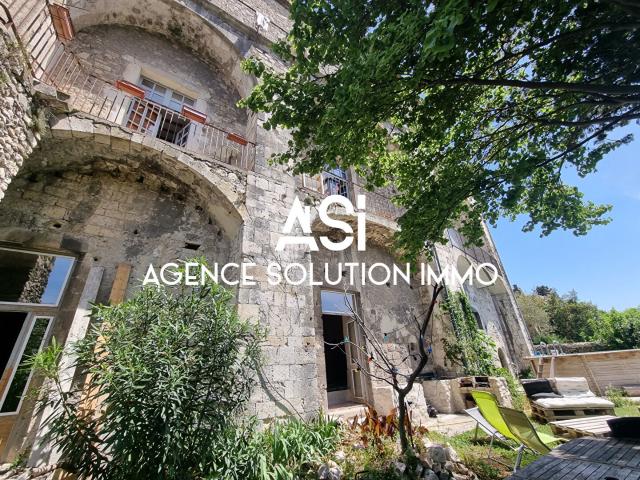 Maison 12 pièces 425 m²